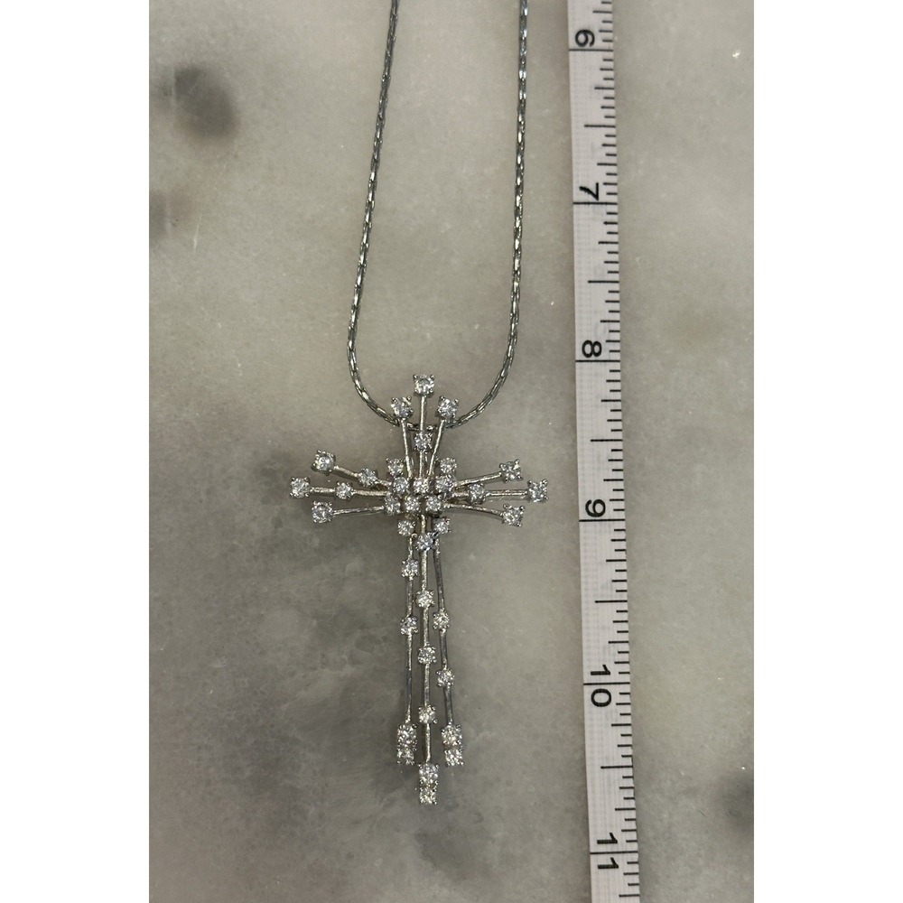 Rhinestone Cross Pendant, Sparkling Women's Cross Chain Silver Tone Pre-Owned - Picture 2 of 3